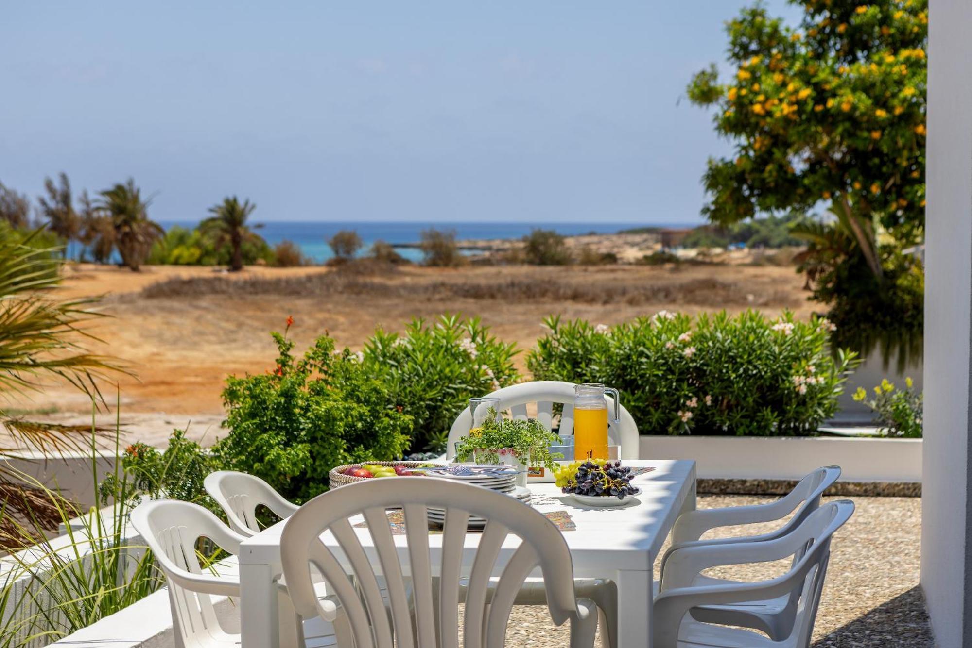 Protaras Nisia Seaside Villa Exteriör bild